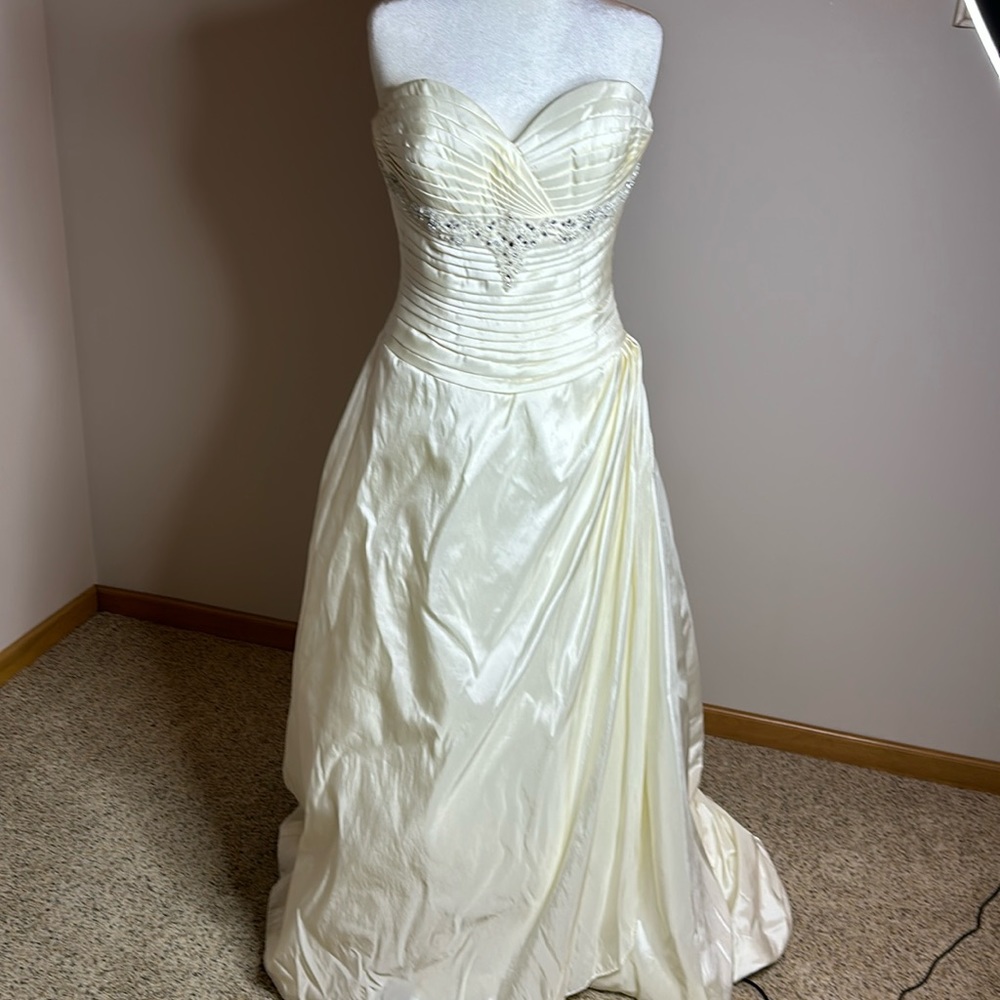 Off white strapless wedding dress